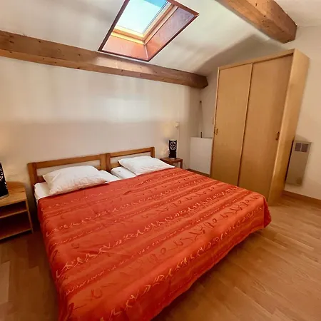 T3 Avec Mezzanine Et Parking Au Rayol-canadel - Fr-1-226b-176 Apartment